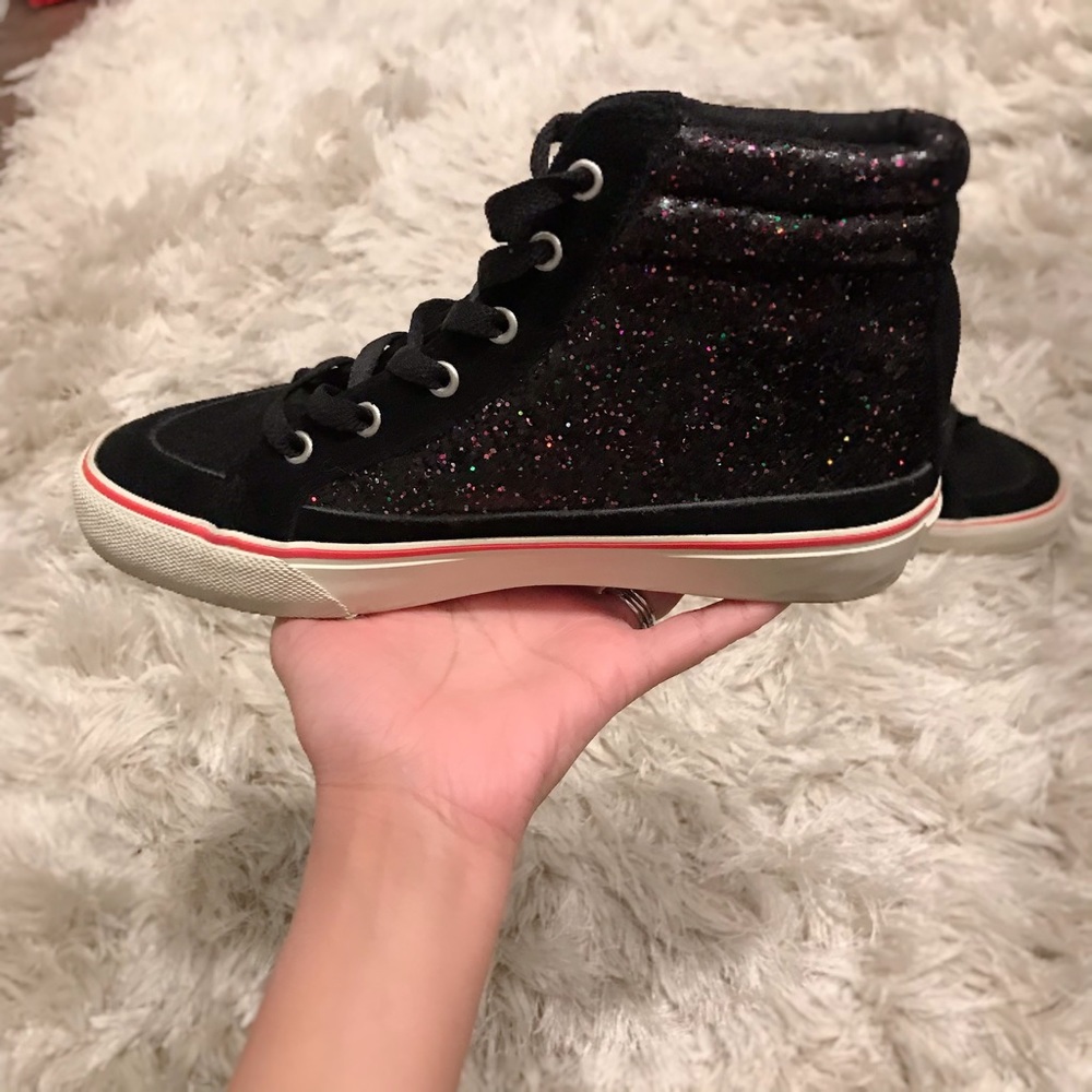 NWOT High Top Sneakers